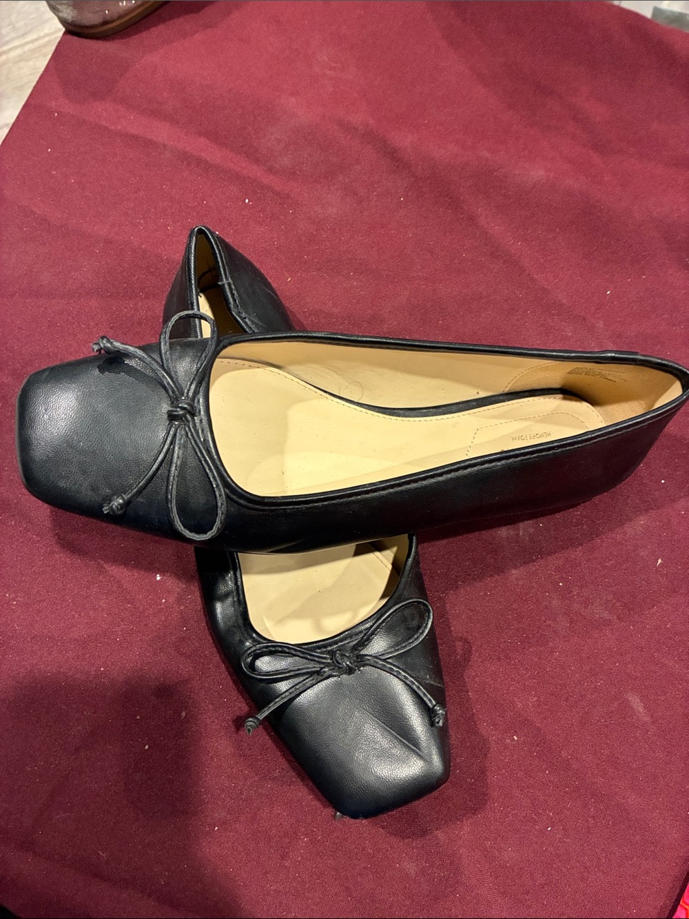 Liz Claiborne Classic Black Leather Ballet Flats with Bow